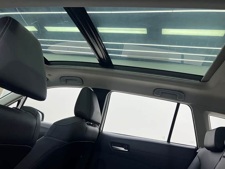 Фото 8 - Toyota Corolla Cross