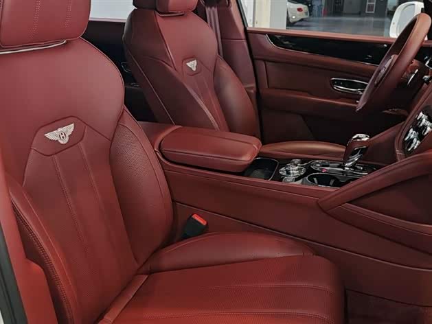 Фото 9 - Bentley Bentayga