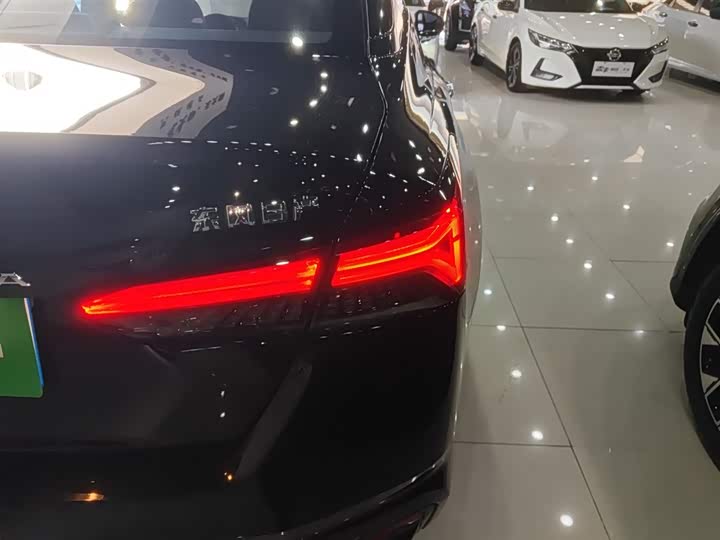 Фото 8 - Nissan Teana