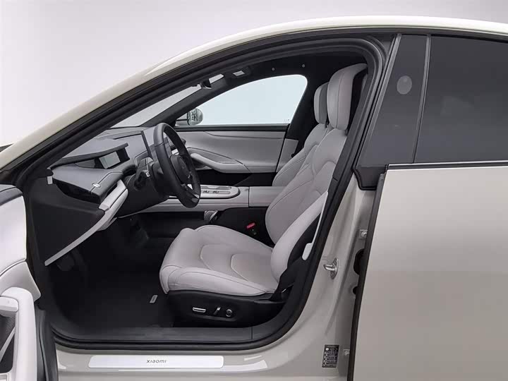 Фото 10 - Xiaomi SU7