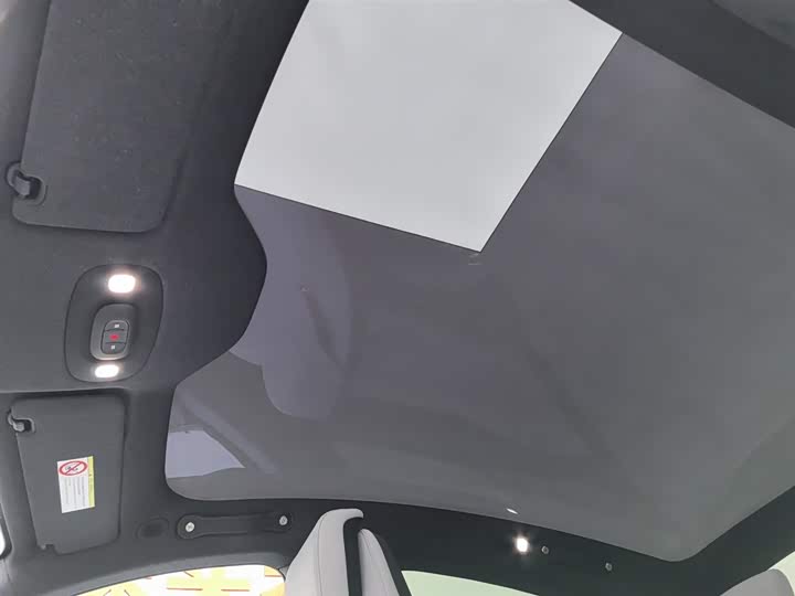 Фото 14 - Xiaomi SU7