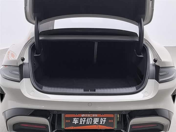 Фото 16 - Xiaomi SU7