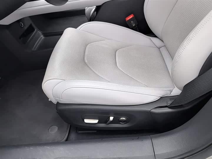 Фото 20 - Xiaomi SU7