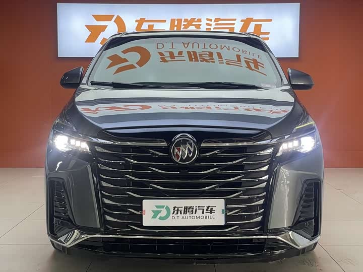 Фото 2 - Buick GL8 ES