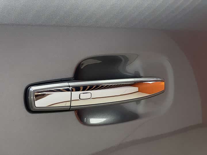 Фото 20 - Buick GL8 ES