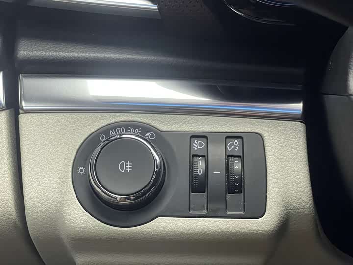 Фото 22 - Buick GL8 ES