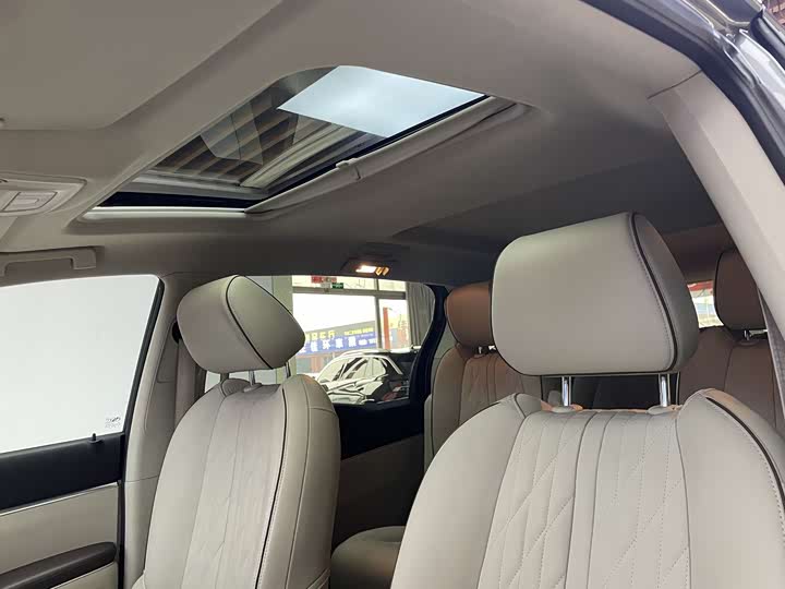 Фото 25 - Buick GL8 ES