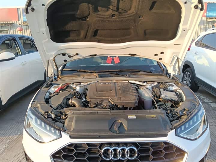 Фото 20 - Audi A4L