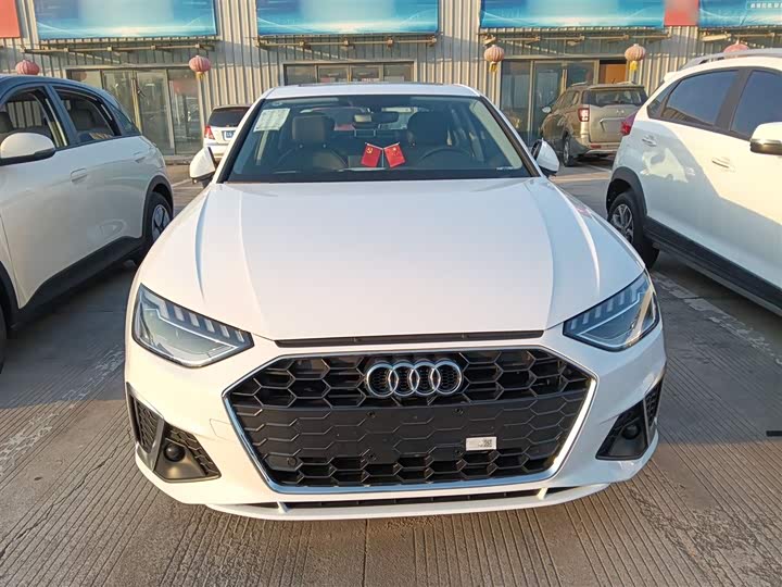 Фото 3 - Audi A4L