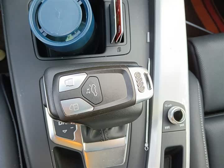 Фото 9 - Audi A4L