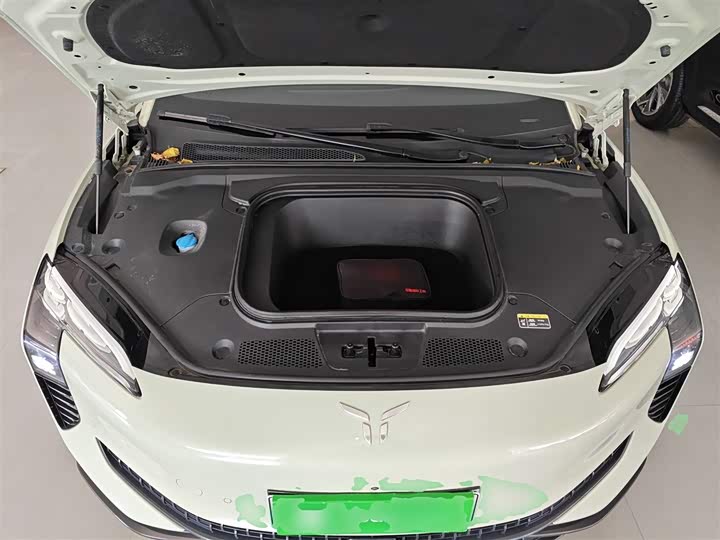 Фото 20 - Hongqi EH7