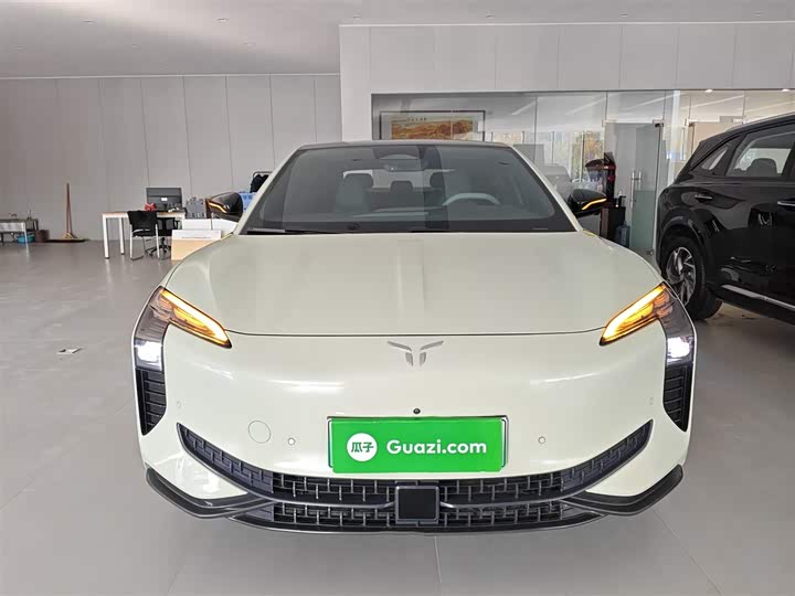 Фото 3 - Hongqi EH7