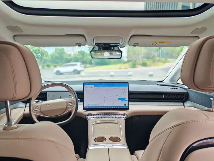 Фото 10 - XPeng X9