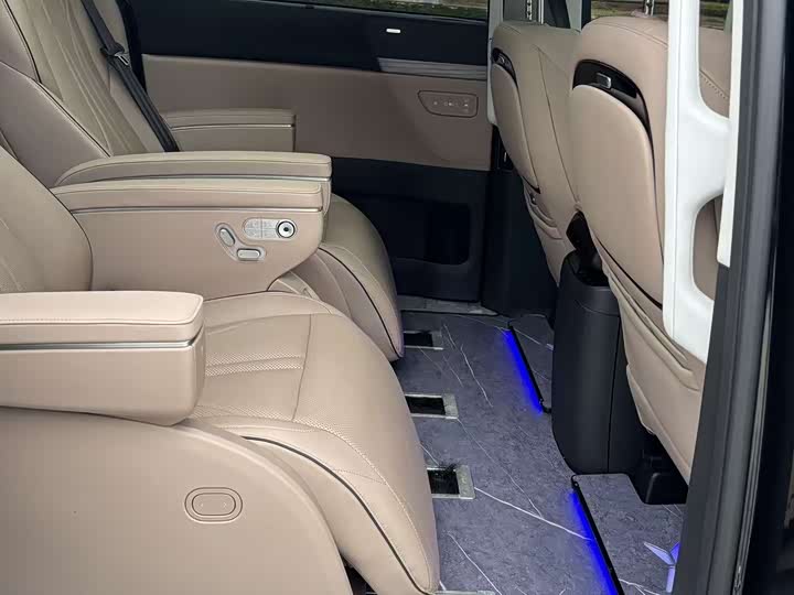 Фото 12 - XPeng X9