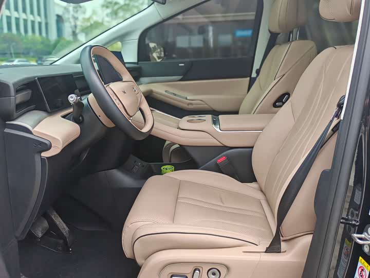 Фото 7 - XPeng X9