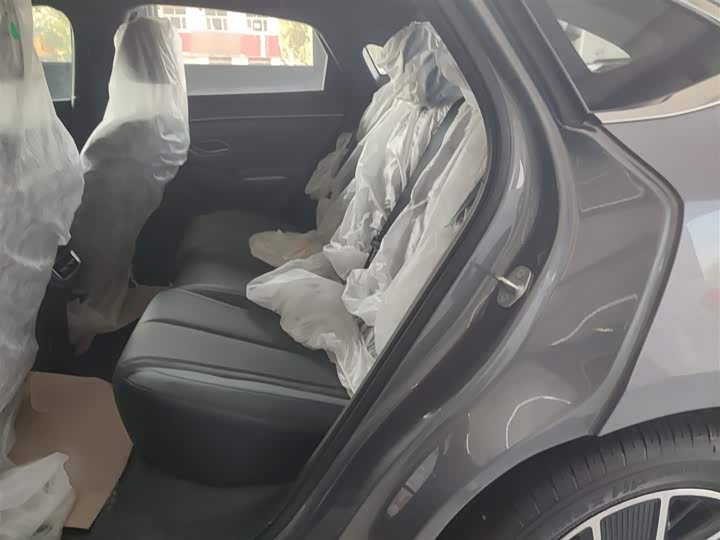 Фото 17 - BYD Qin L