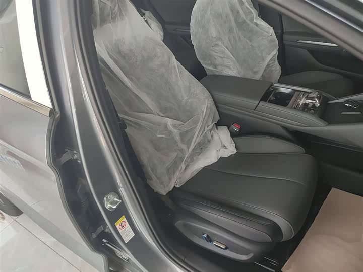 Фото 25 - BYD Qin L