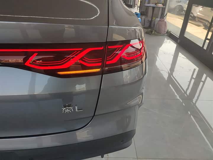 Фото 8 - BYD Qin L