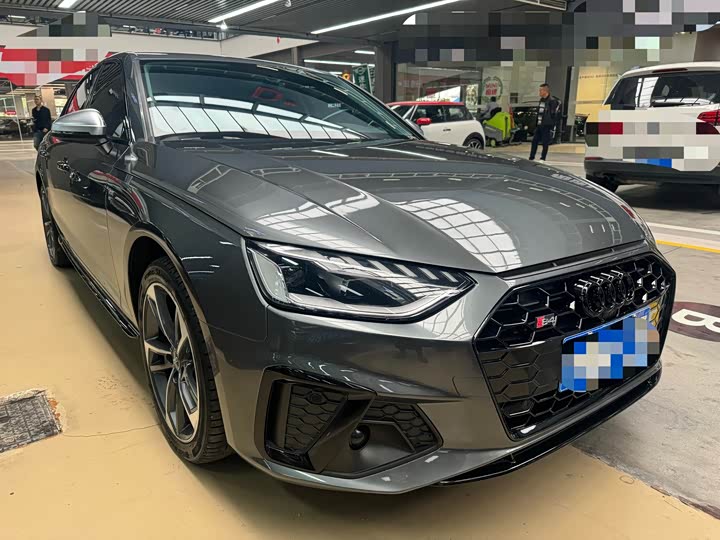 Фото 3 - Audi A4L