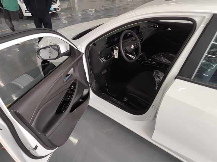 Фото 16 - Buick Verano