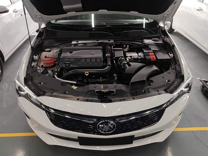 Фото 20 - Buick Verano