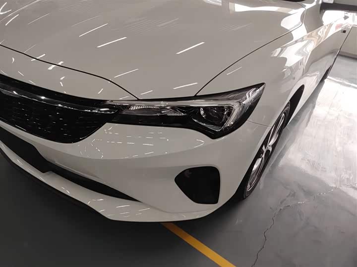 Фото 24 - Buick Verano