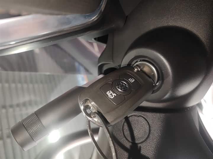 Фото 9 - Buick Verano