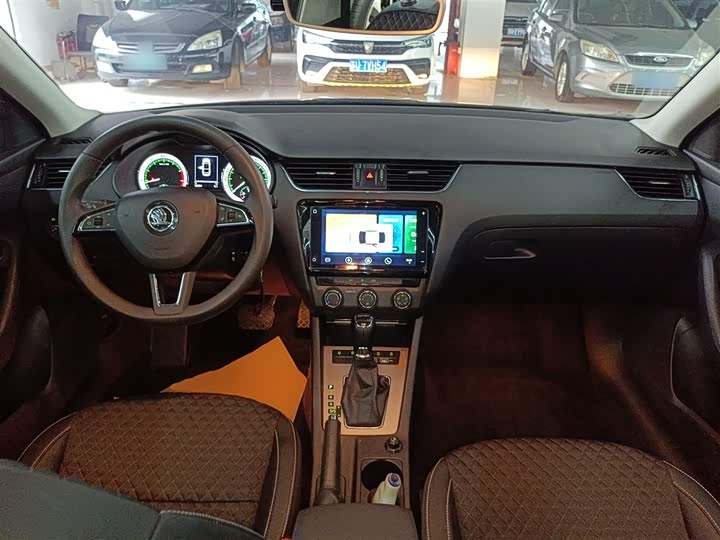 Фото 10 - Skoda Octavia Pro