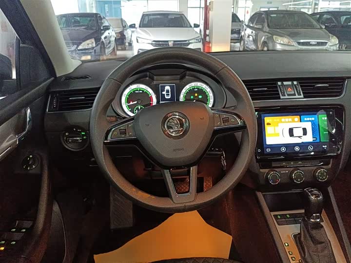 Фото 11 - Skoda Octavia Pro