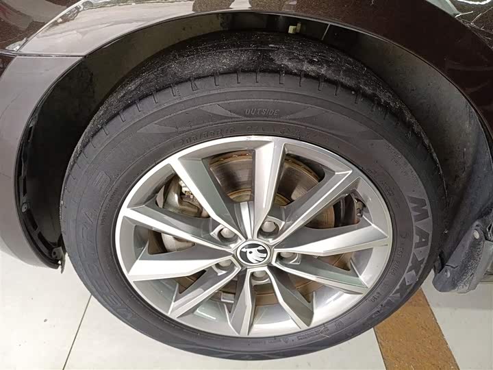 Фото 23 - Skoda Octavia Pro