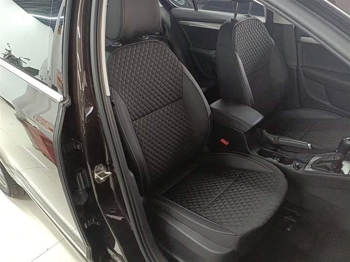 Фото 25 - Skoda Octavia Pro