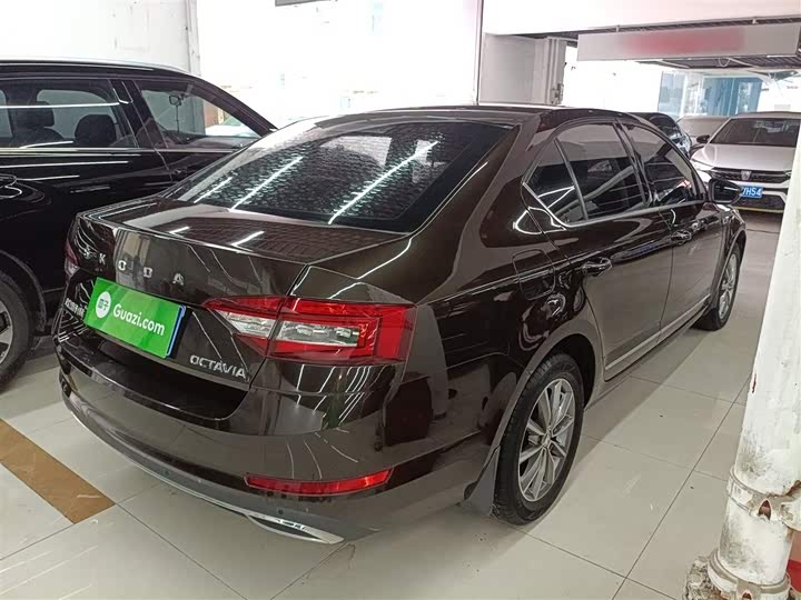 Фото 7 - Skoda Octavia Pro