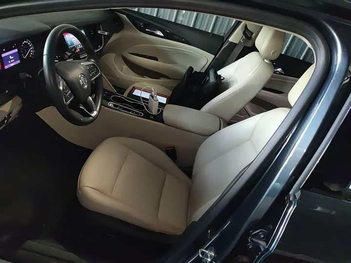 Фото 15 - Buick Regal