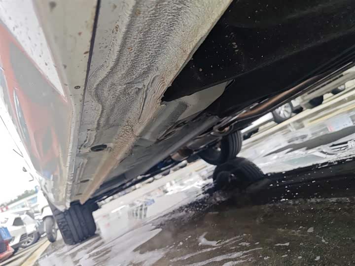 Фото 22 - Geely Monjaro