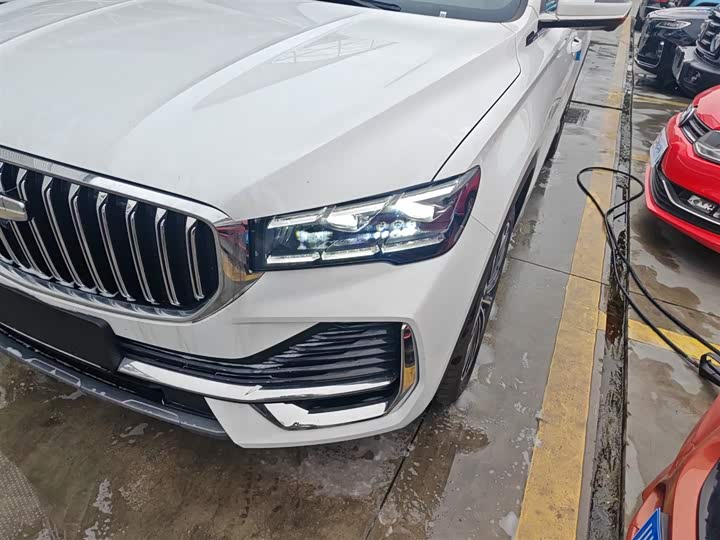 Фото 24 - Geely Monjaro