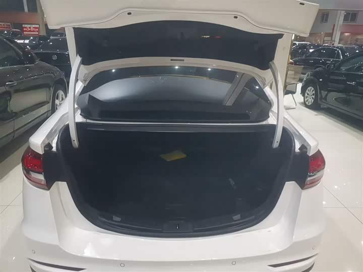 Фото 19 - Ford Mondeo