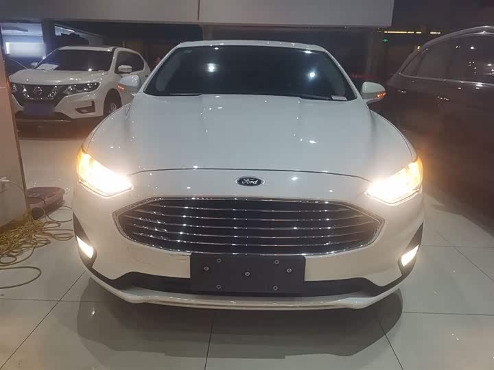 Фото 3 - Ford Mondeo