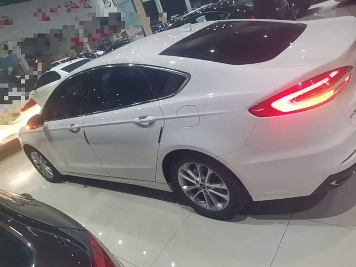 Фото 5 - Ford Mondeo