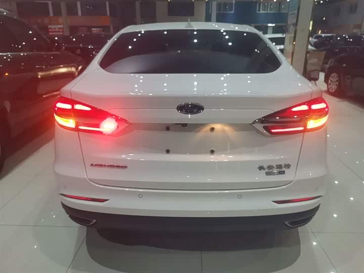 Фото 6 - Ford Mondeo