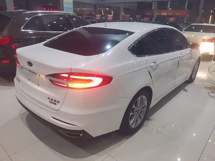 Фото 7 - Ford Mondeo