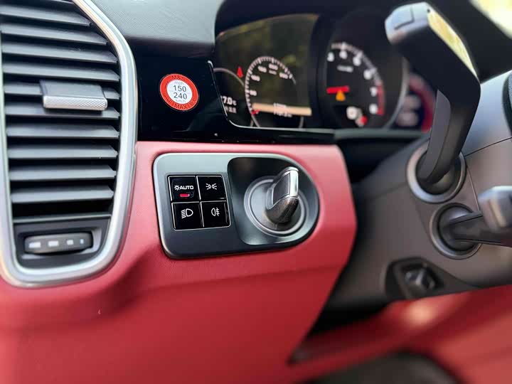 Фото 11 - Porsche Cayenne