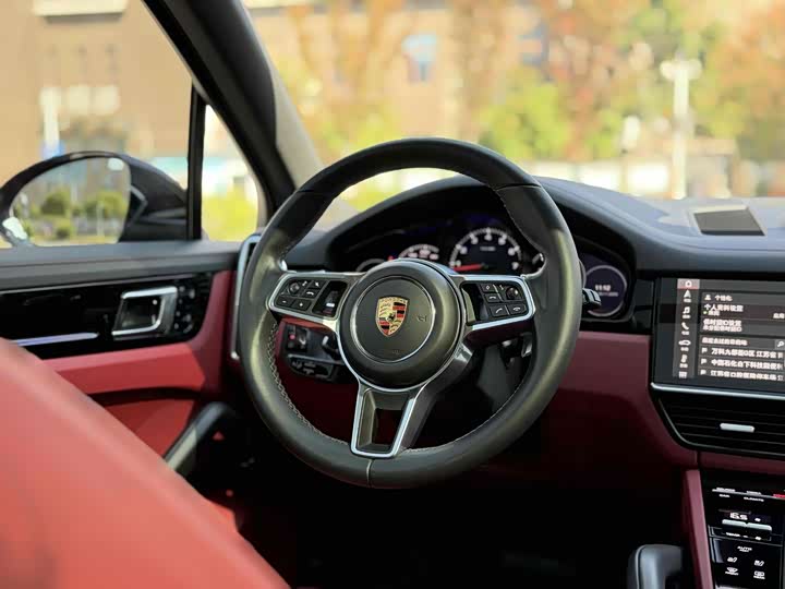 Фото 18 - Porsche Cayenne