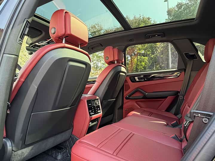 Фото 23 - Porsche Cayenne