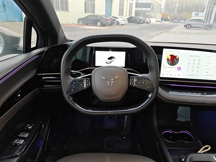 Фото 11 - Hongqi EH7