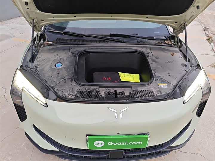 Фото 20 - Hongqi EH7