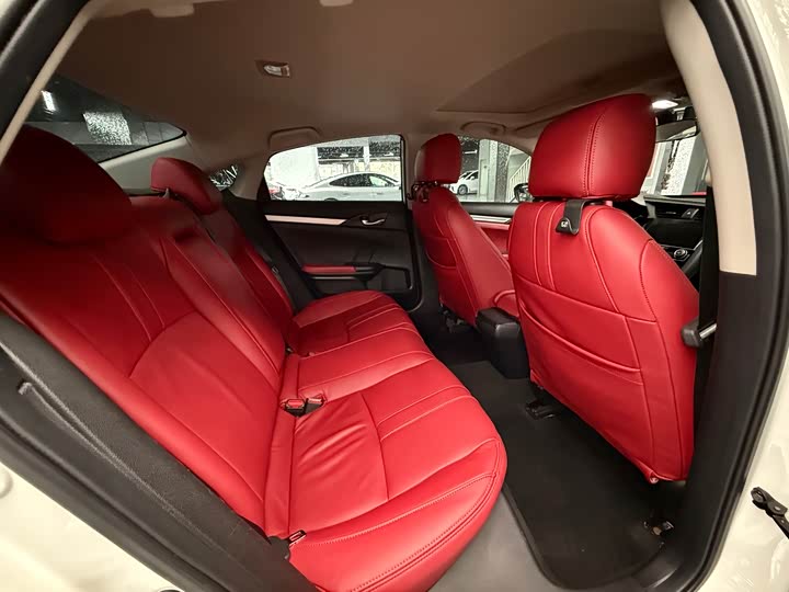 Фото 12 - Honda Civic