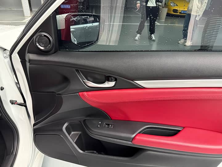 Фото 15 - Honda Civic