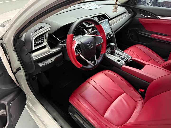 Фото 4 - Honda Civic