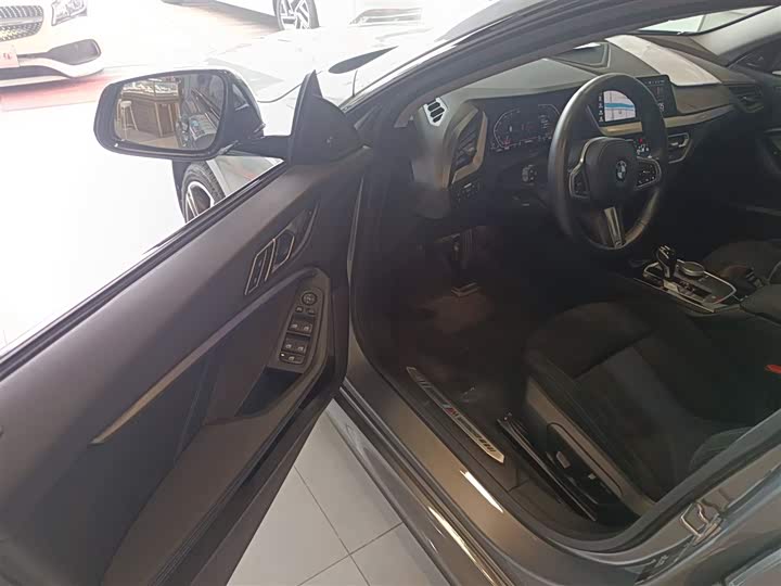 Фото 16 - BMW 2 Series