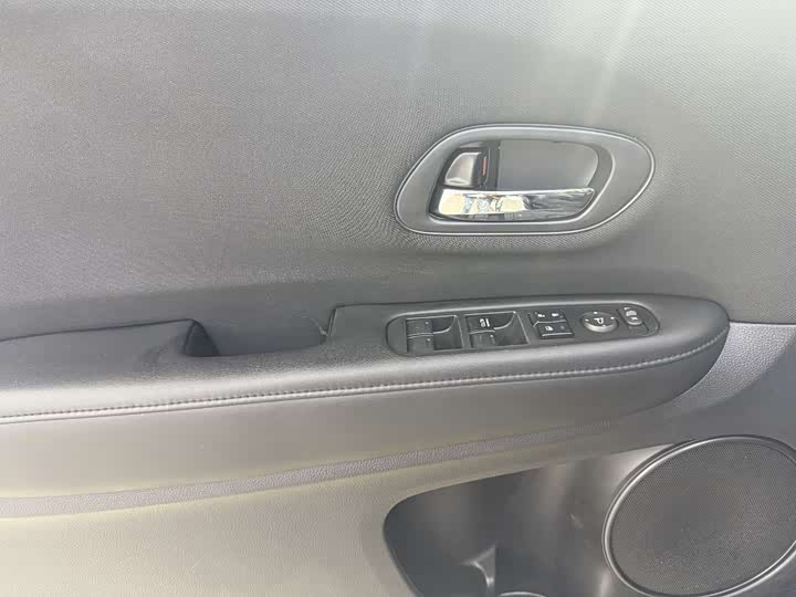 Фото 18 - Honda XR-V